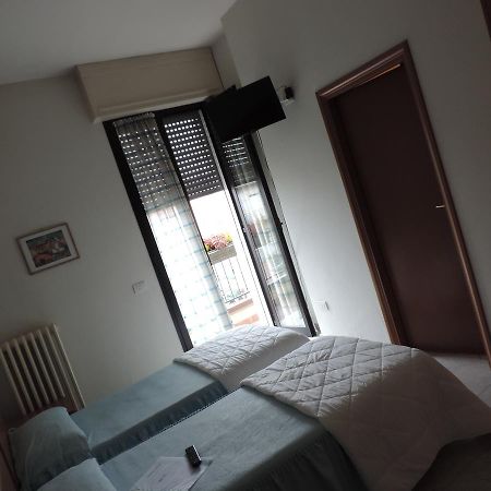 Hotel Cinzia Savignano sul Panaro Exteriör bild