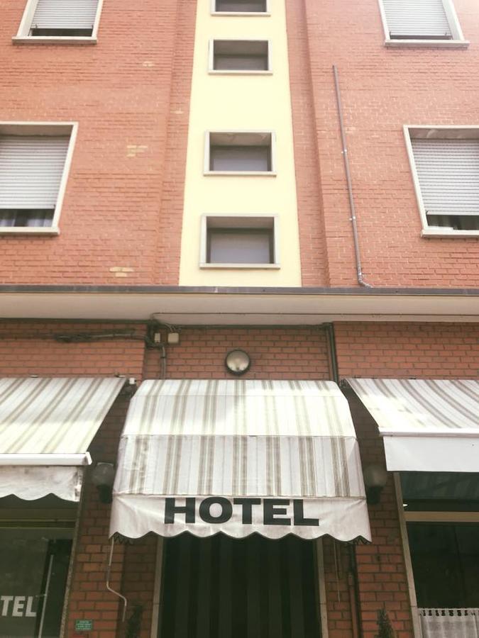 Hotel Cinzia Savignano sul Panaro Exteriör bild