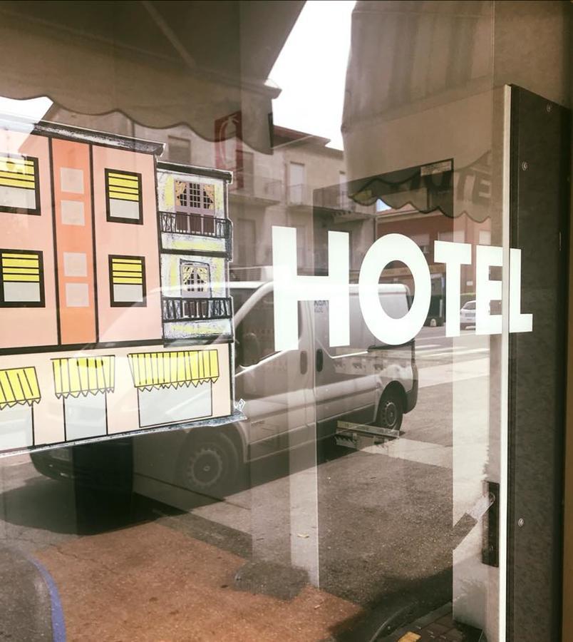 Hotel Cinzia Savignano sul Panaro Exteriör bild