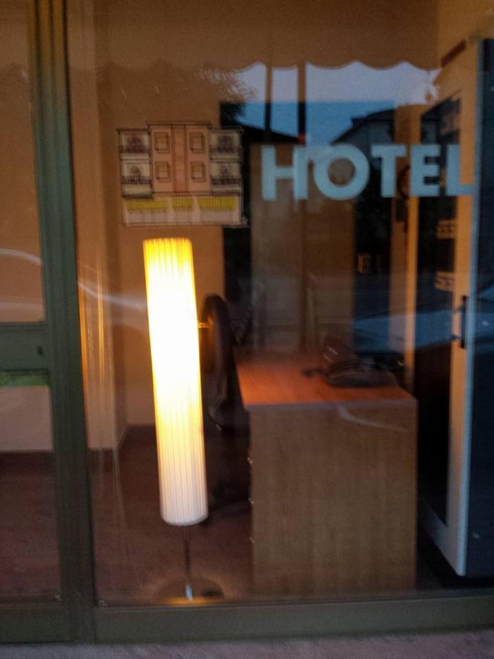 Hotel Cinzia Savignano sul Panaro Exteriör bild